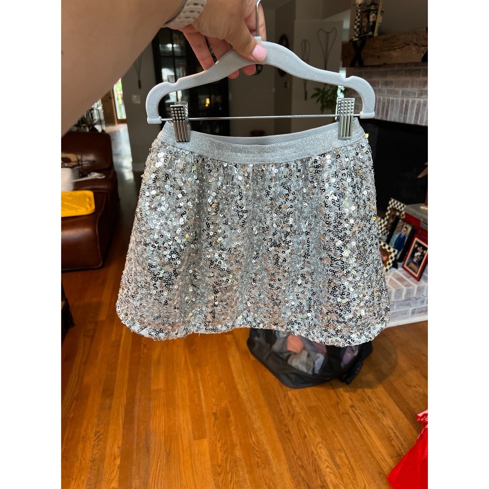 Crazy 8 silver sequin skirt size 5-6 girls' holiday‎